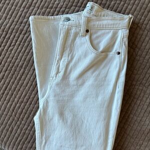 Abercrombie & Fitch Ankle Straight Ultra High Rise Jean